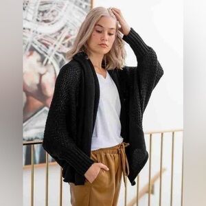 New with tags - Blondie Boutique - Dolman Sleeve cocoon cardigan. O/S